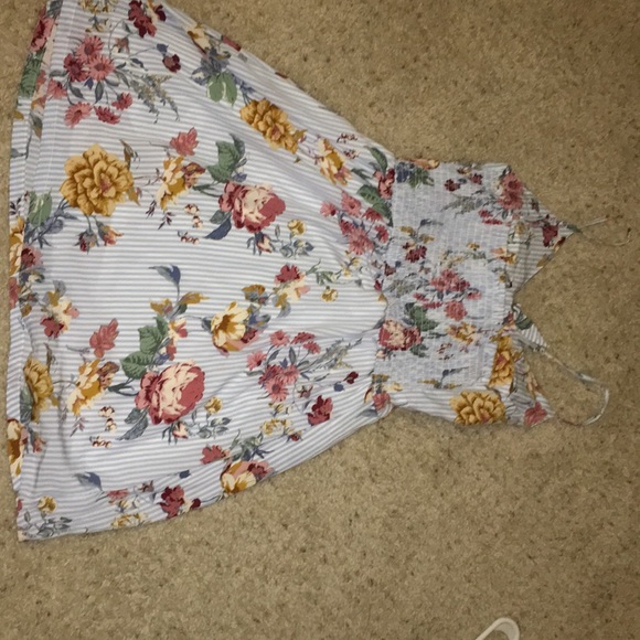 Dress - Picture 2 of 4